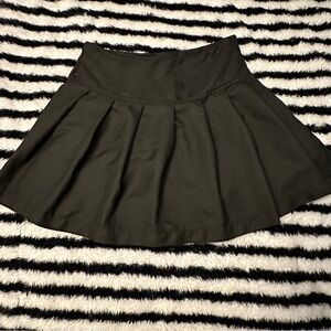 small brand new black skirt from rue21